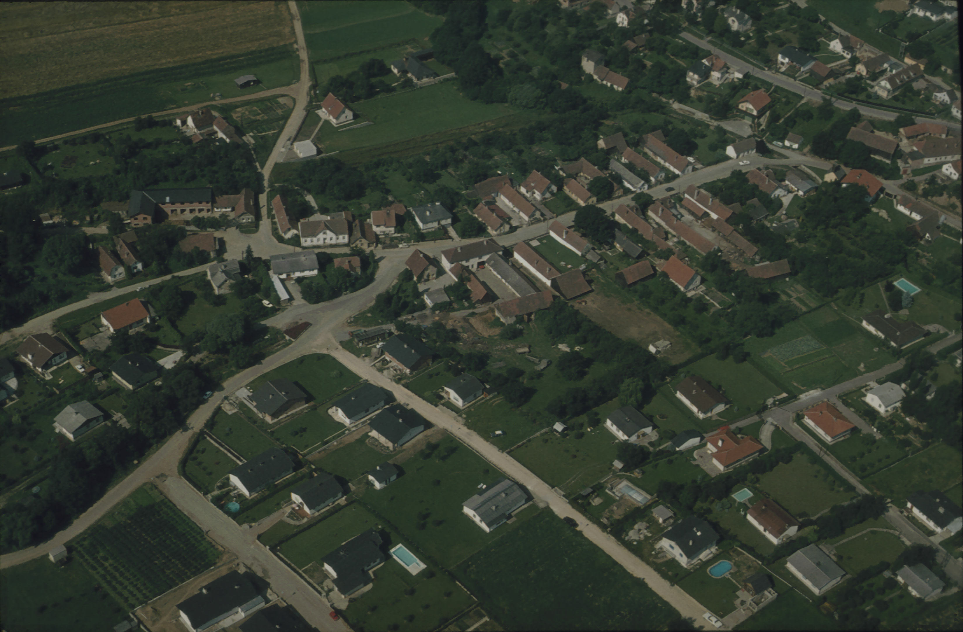 IMG009a.jpg