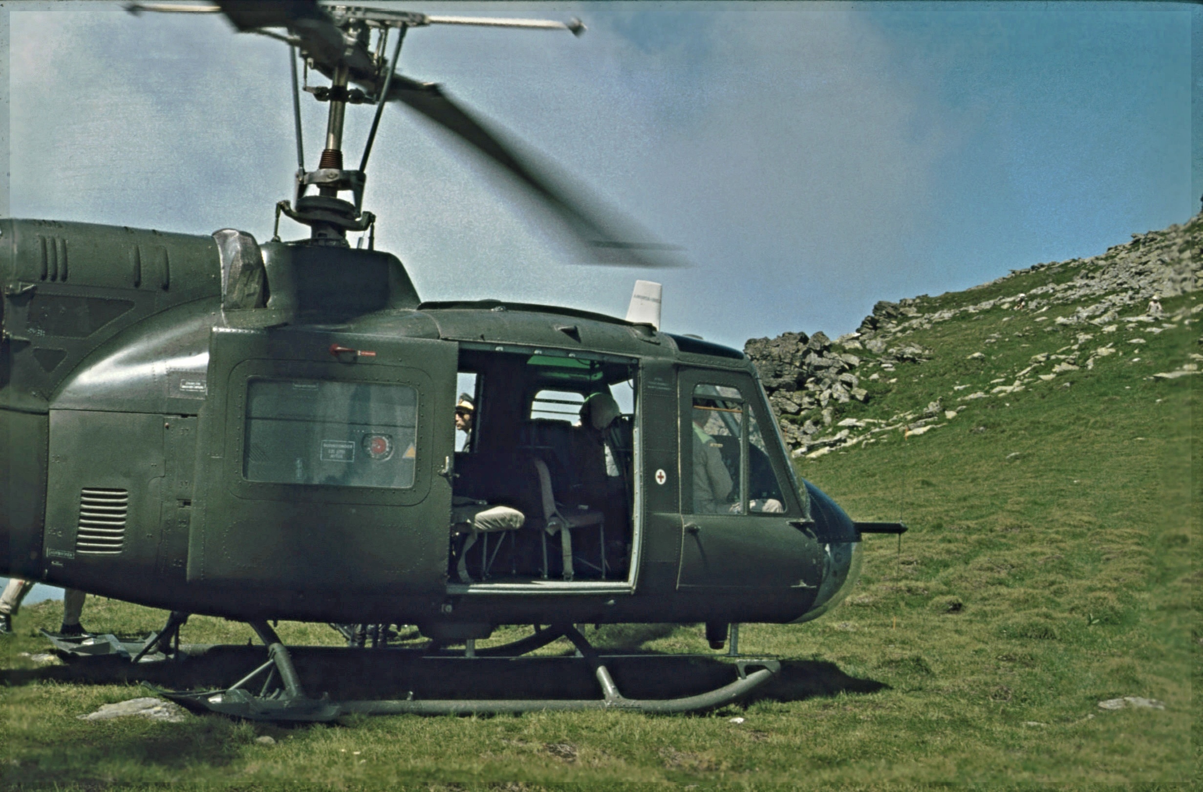 IMG011.jpg